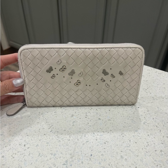 Bottega Veneta Butterfly Intrecciato Nappa Ayer’s Zippy Wallet - Picture 2 of 8
